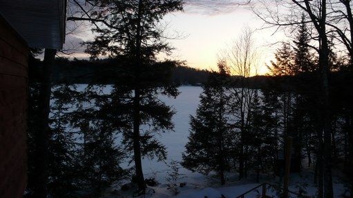 Levé de soleil au chalet en attendant le printemps